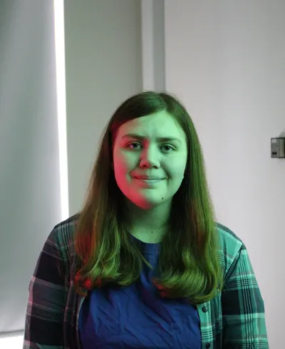 Portrait of Hannah Kelsey